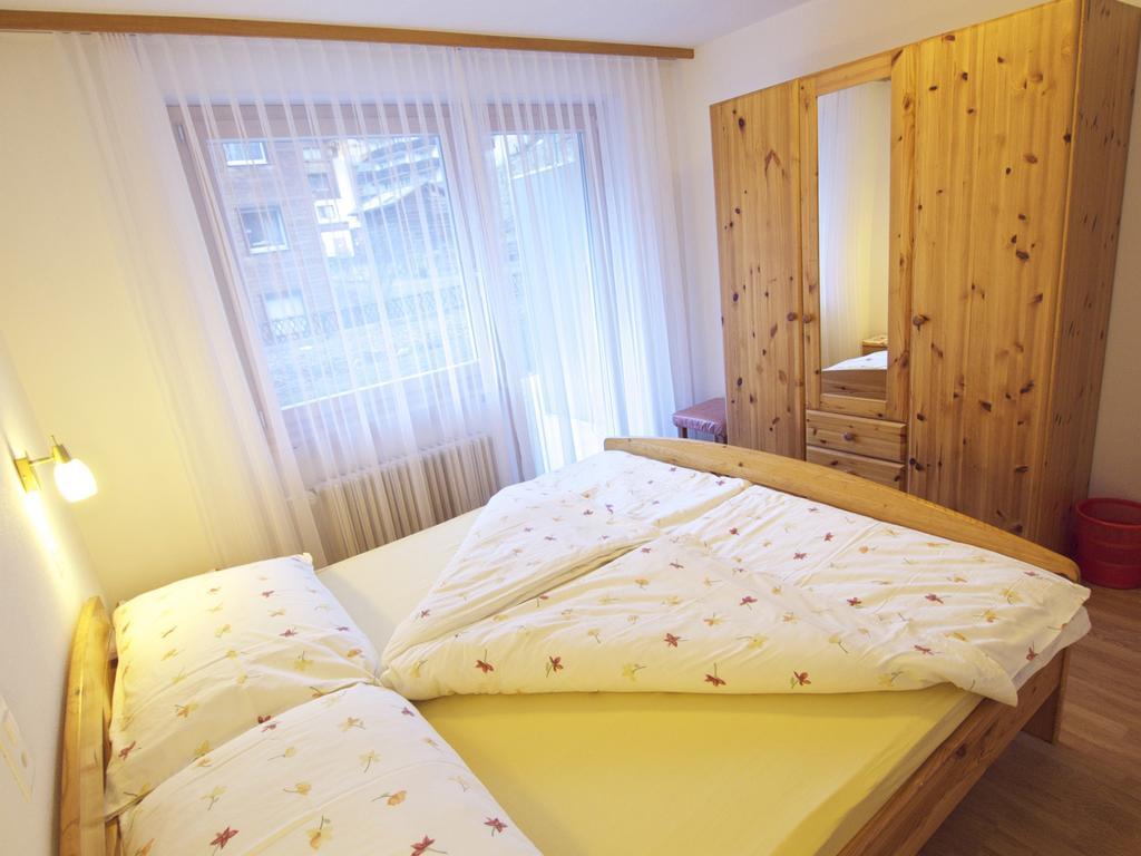 Chalet Bergkristall Zermatt Zimmer foto